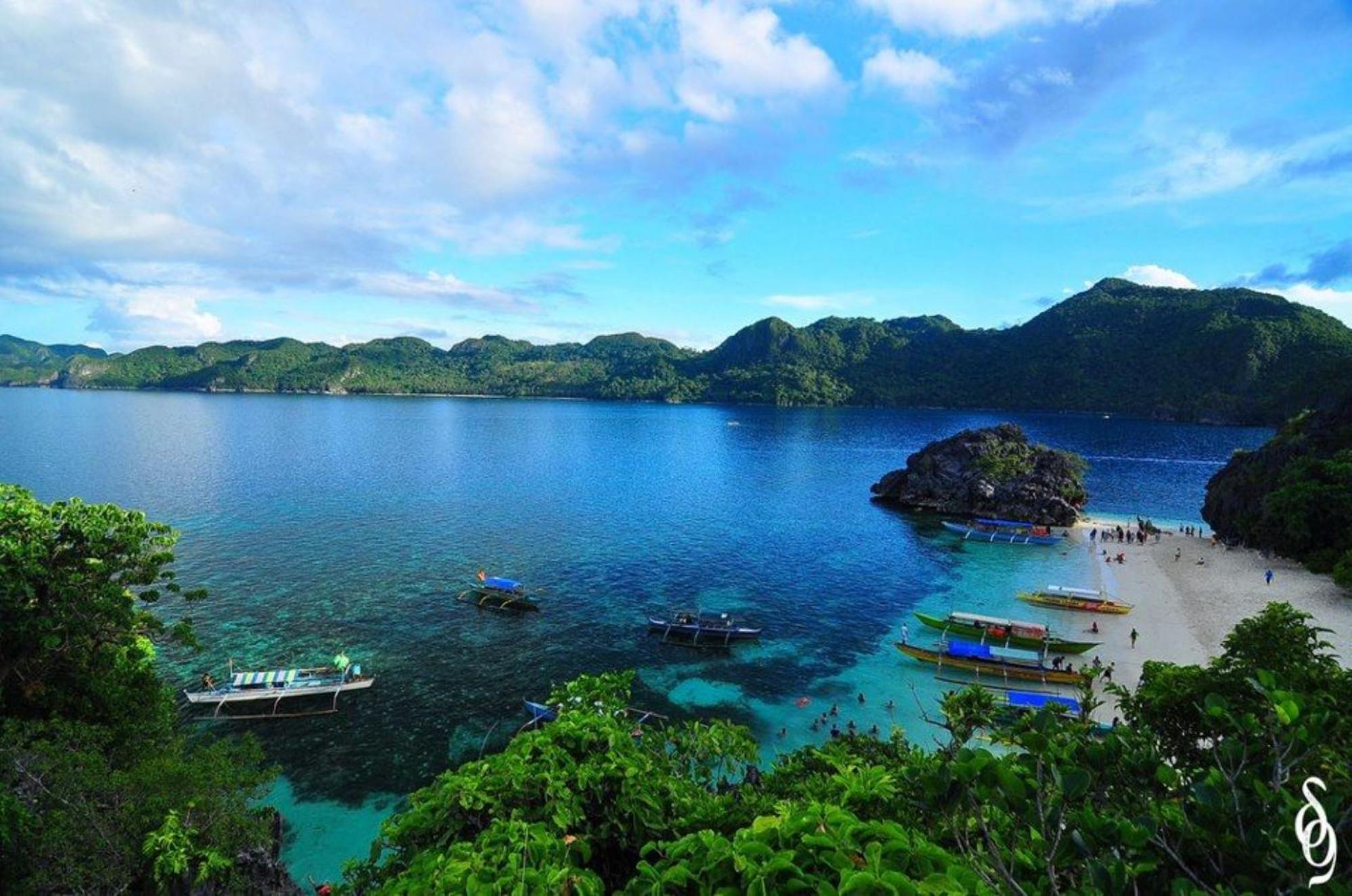 Reddoorz Near Colgante Bridge Naga City Esterno foto
